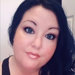 Meet your Posher, Lenora